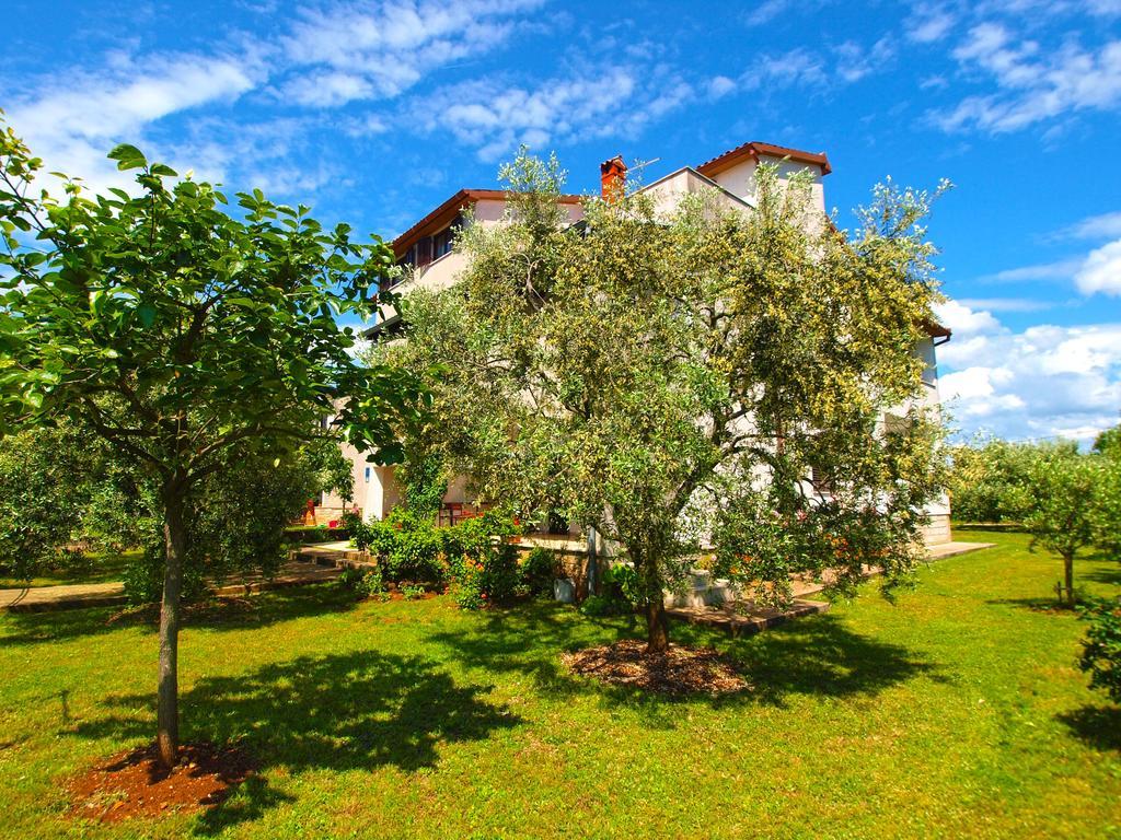 Apartments Milio 1105 Fažana エクステリア 写真